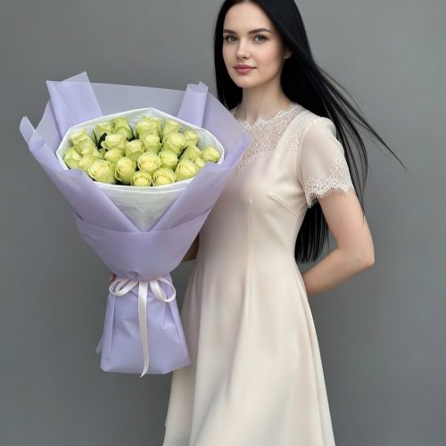 Букет из 25 белых роз (Размер S)