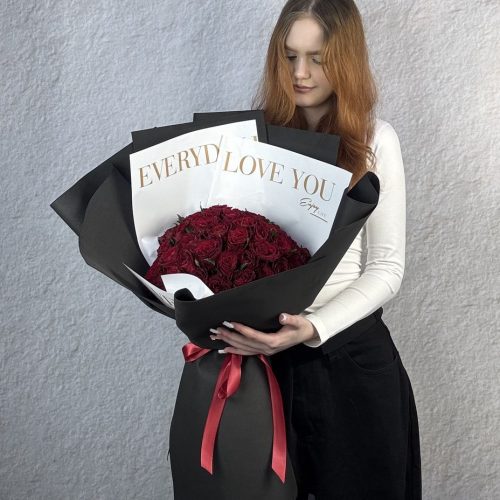 Букет-гигант из 51 красной розы Кения (M)