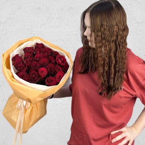 Букет из 25 красных роз Кения (S)