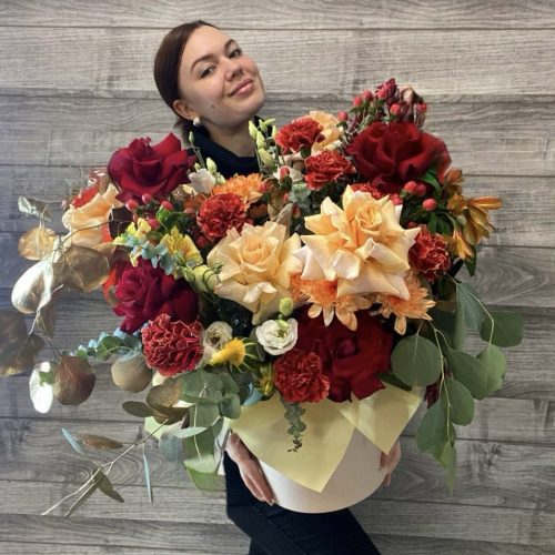 Композиция в коробке "Высокая мода"