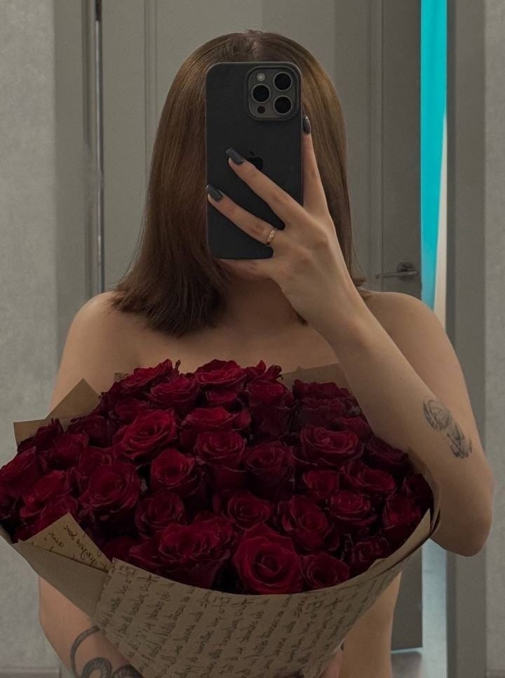 Букет из 51 бордовых роз Эксплоуэр Эквадор