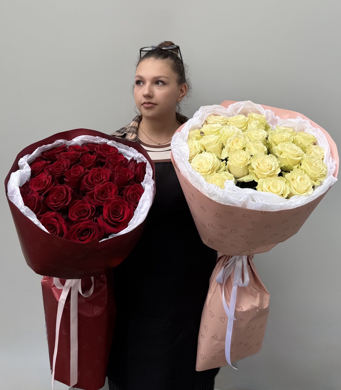 Букет из 25 бордовых роз Эксплоуэр Эквадор — изображение 2