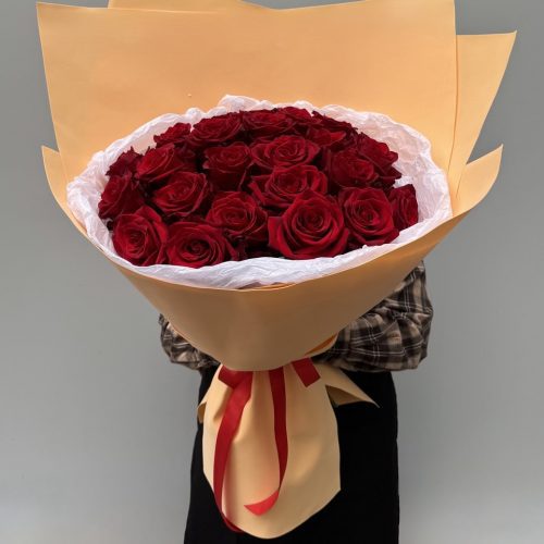 Букет-гигант из 25 красных роз Эксплоуэр Эквадор
