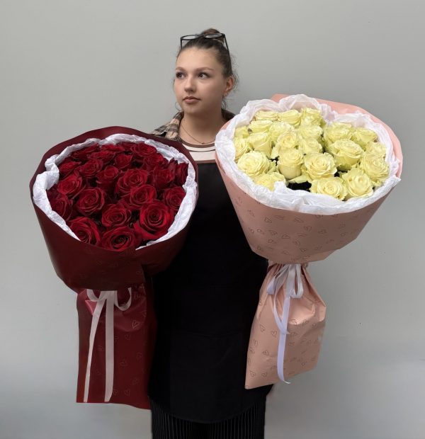 Букет из 25 бордовых роз Эксплоуэр Эквадор — изображение 2