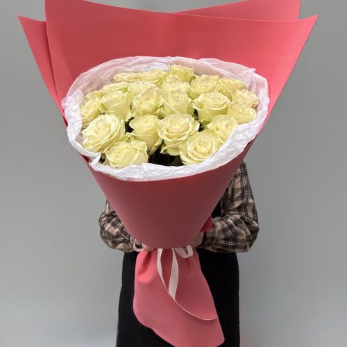 Букет-гигант из 25 белых роз Мондиаль Эквадор