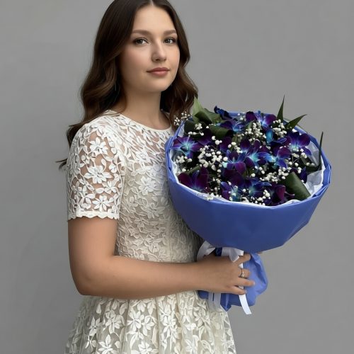 Букет из синих орхидей