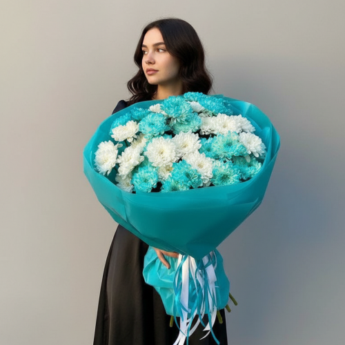 Букет из кустовых хризантем "Аква"