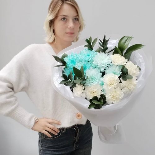 Букет хризантем с диантусами (размер L)