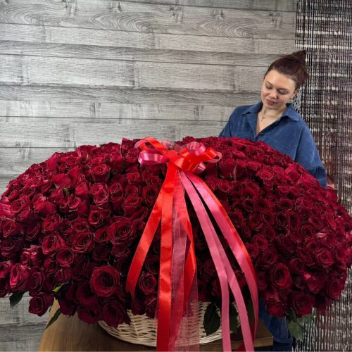 WOW корзина из 1001 розы