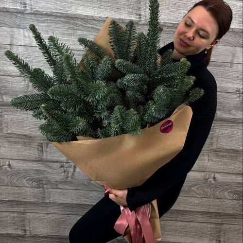 Новогодний букет из Нобилиса (размер L)