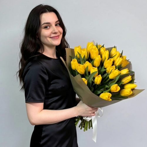 Букет из 35 желтых тюльпанов