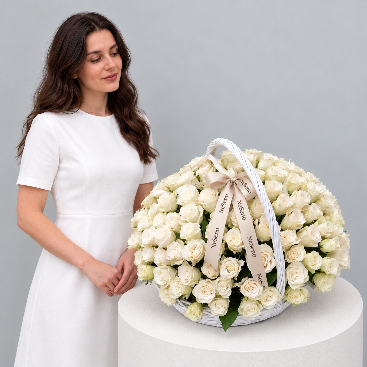 Корзина «101 белая роза» 2